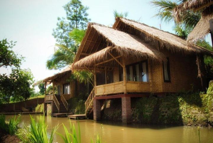 Alamanda Hotel Garut Bagian luar foto