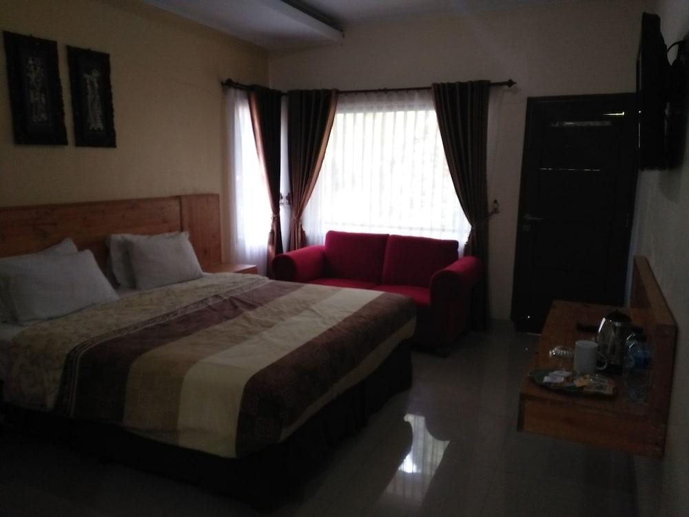 Alamanda Hotel Garut Bagian luar foto