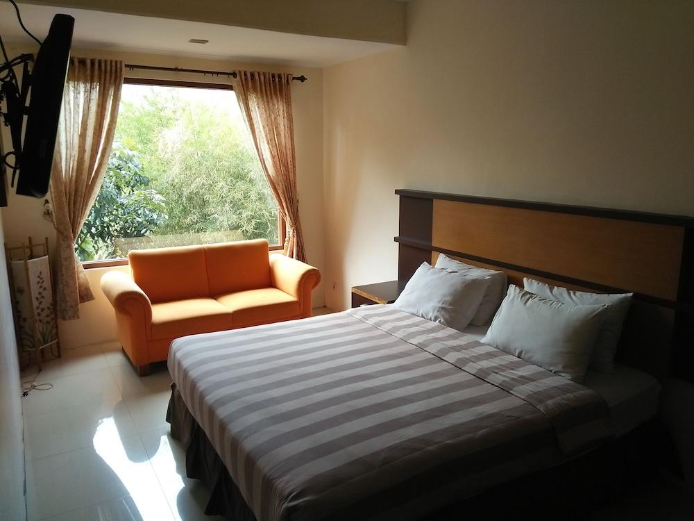 Alamanda Hotel Garut Bagian luar foto