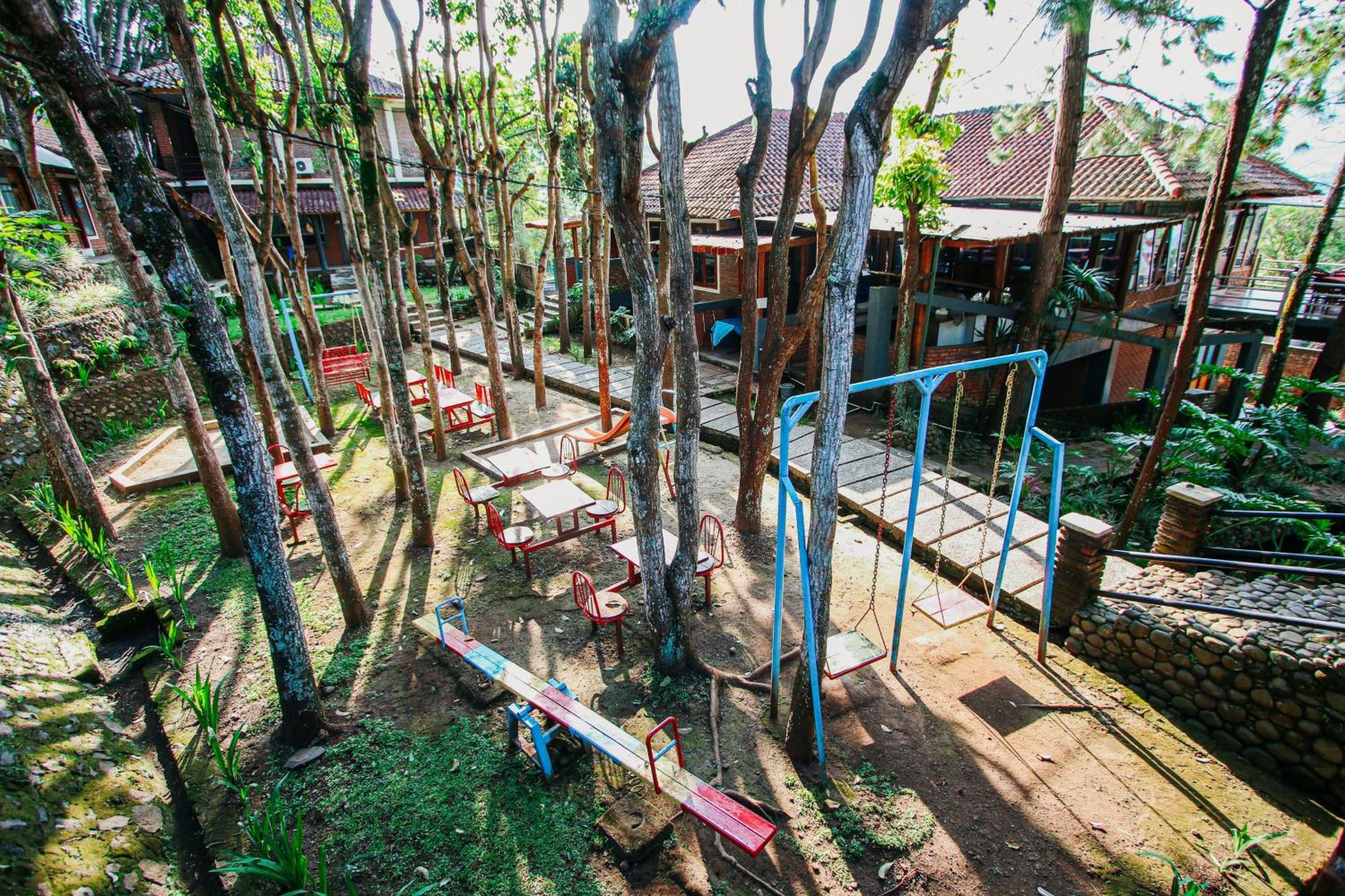 Alamanda Hotel Garut Bagian luar foto